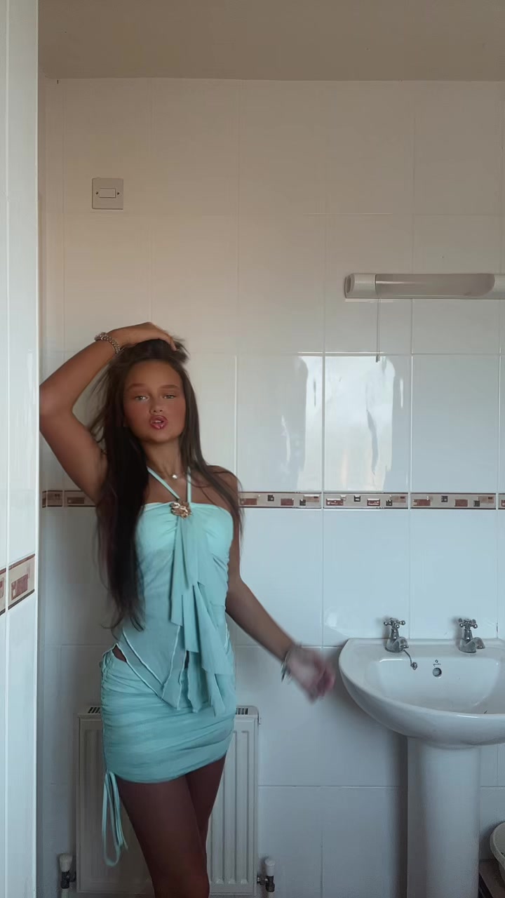 @𝐇𝐄𝐋𝐄𝐍𝐌𝐀𝐑𝐈𝐄ꨄ