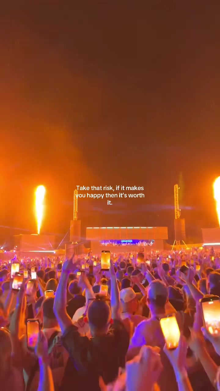 @RS