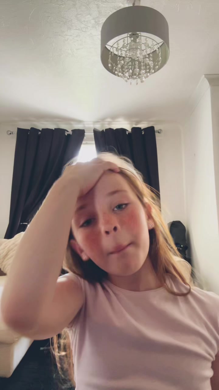 @&bull;maisie🦄🤍