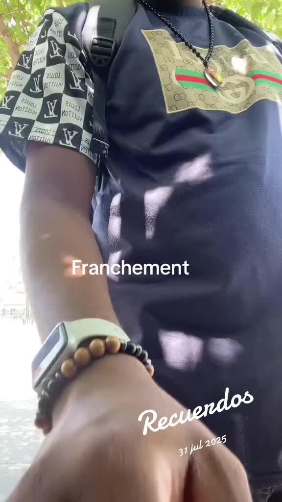 @Parisien ✌️🇪🇸☑️🇬🇲