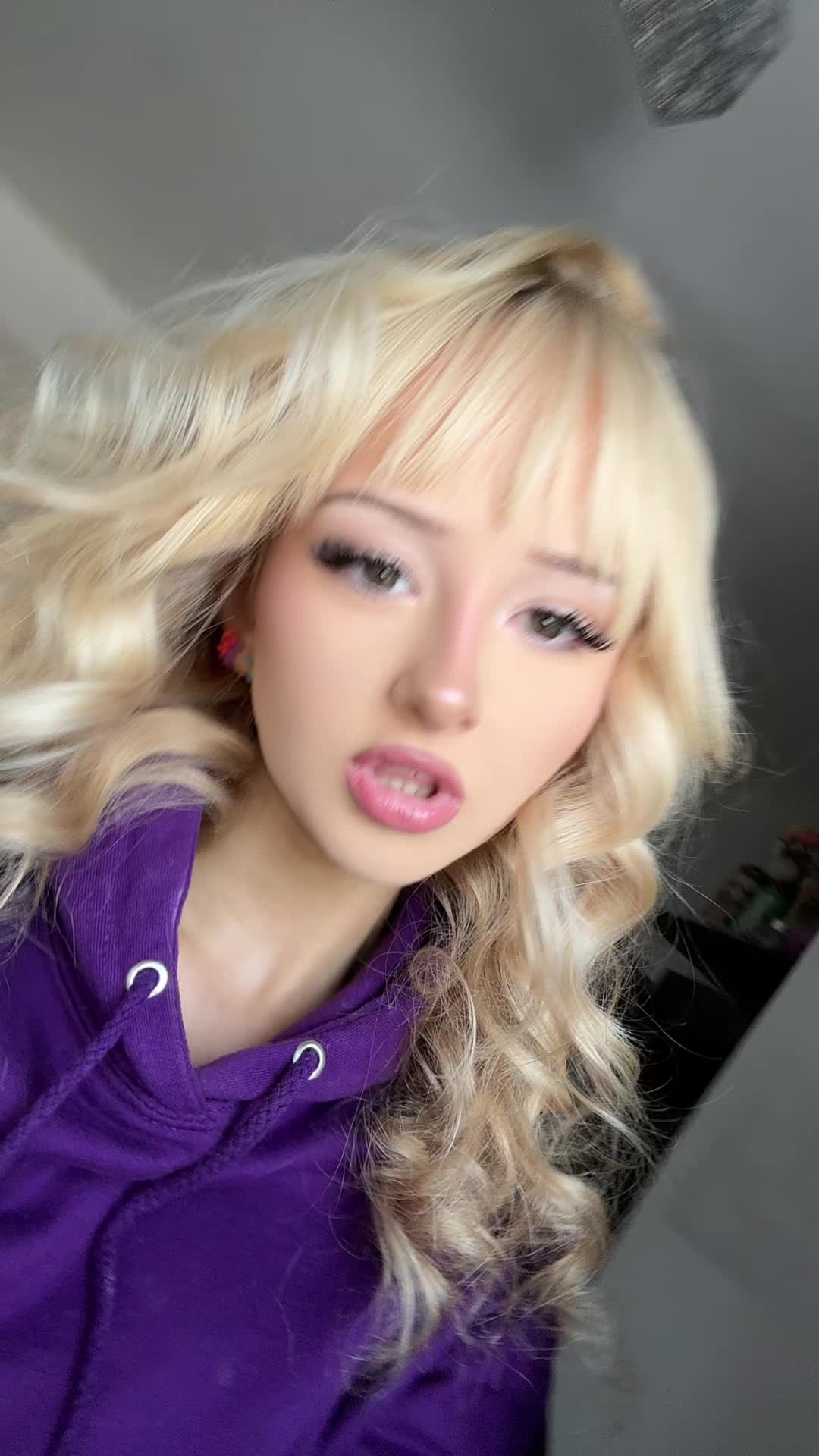 @️
