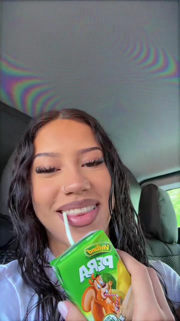 @𝒇𝒆𝒇𝒆🍫