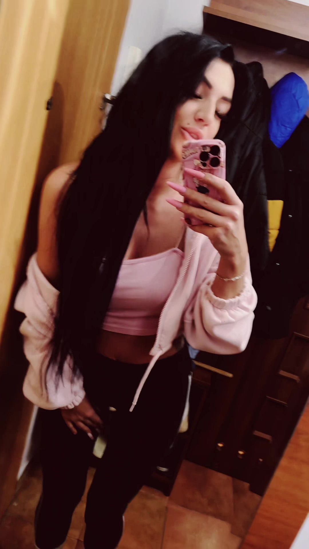 @Angela Na
