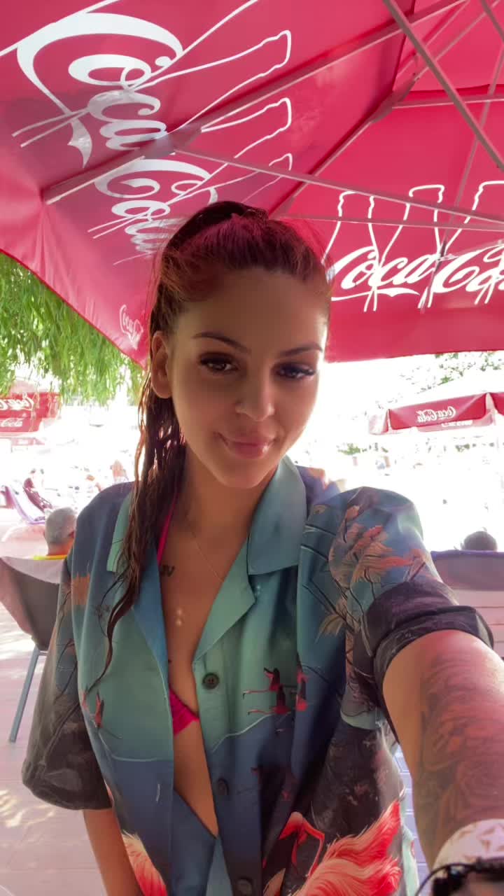 @Daniela Gabriela