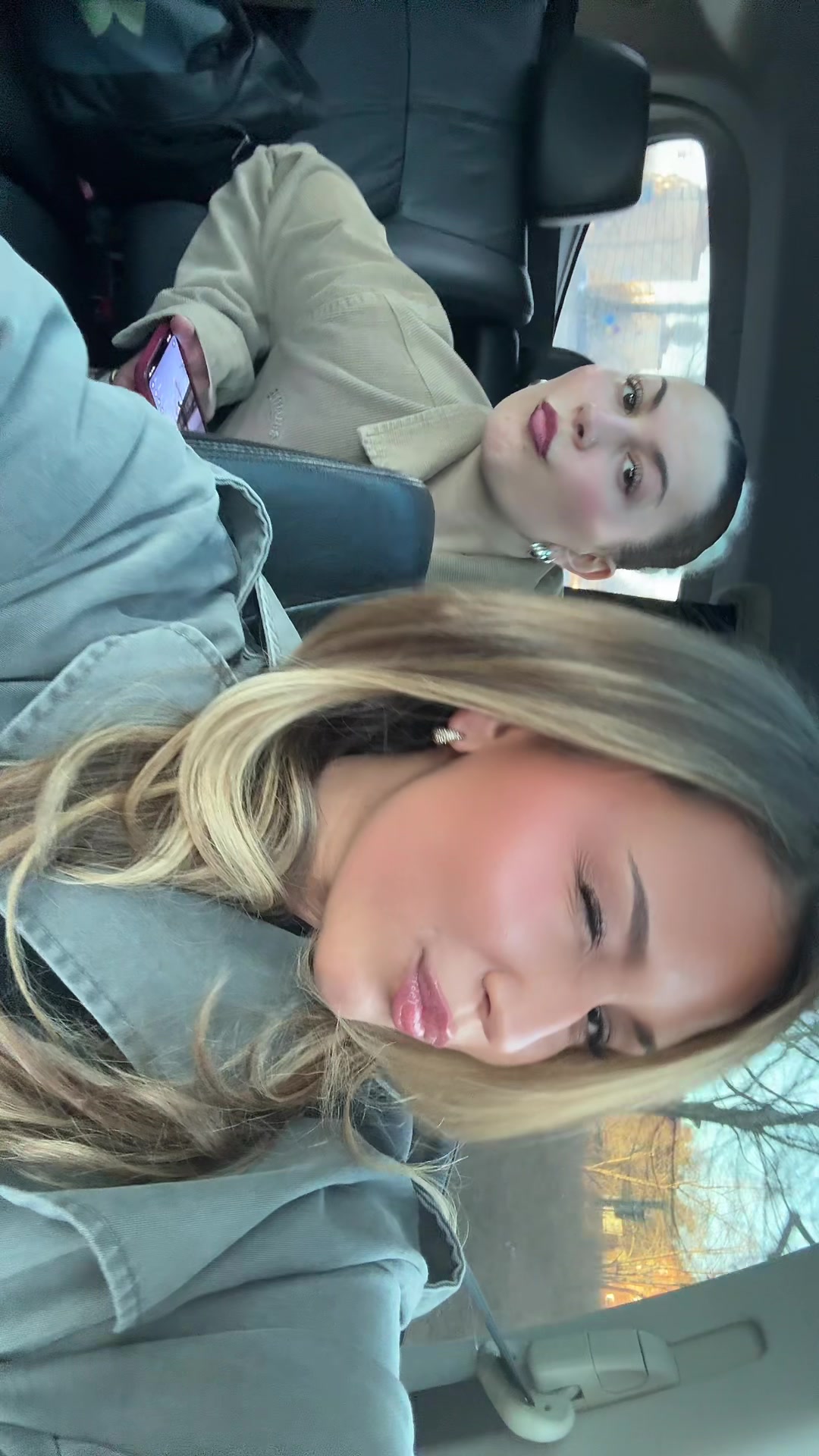 @👀