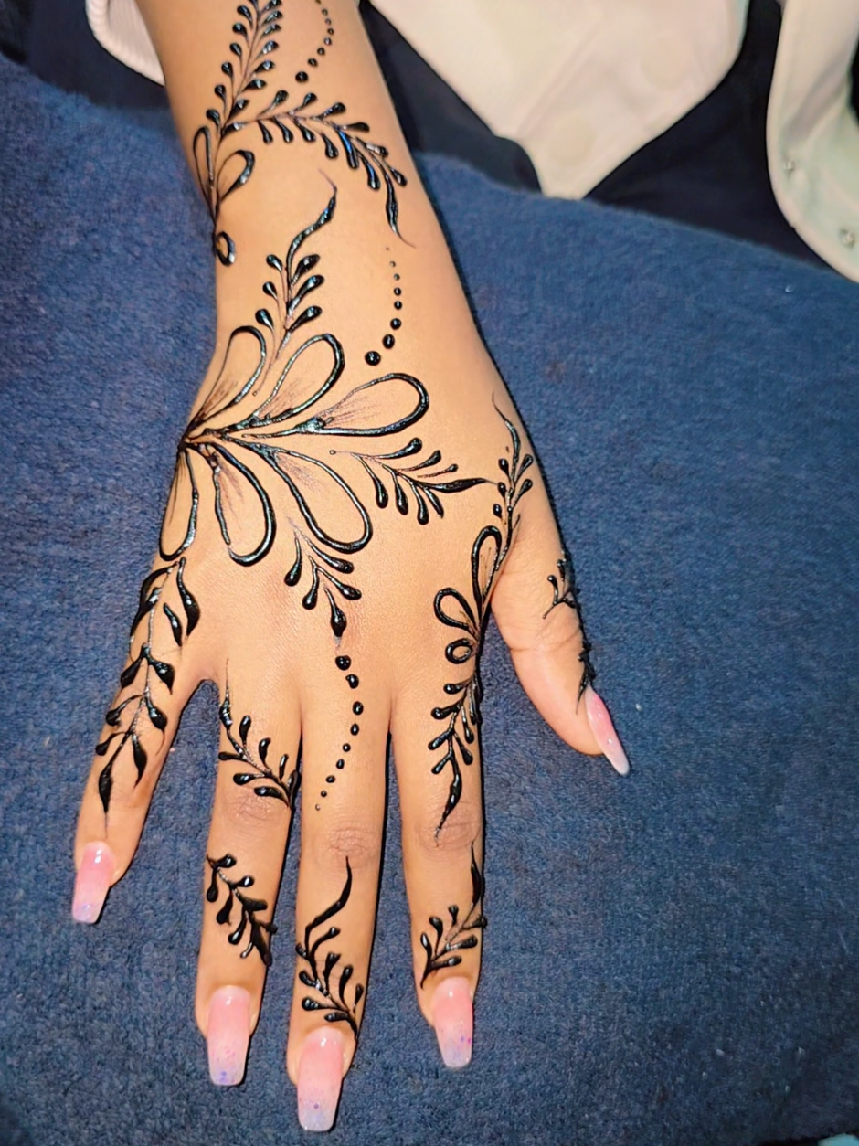 @Michaelson henna parlor🇰🇪