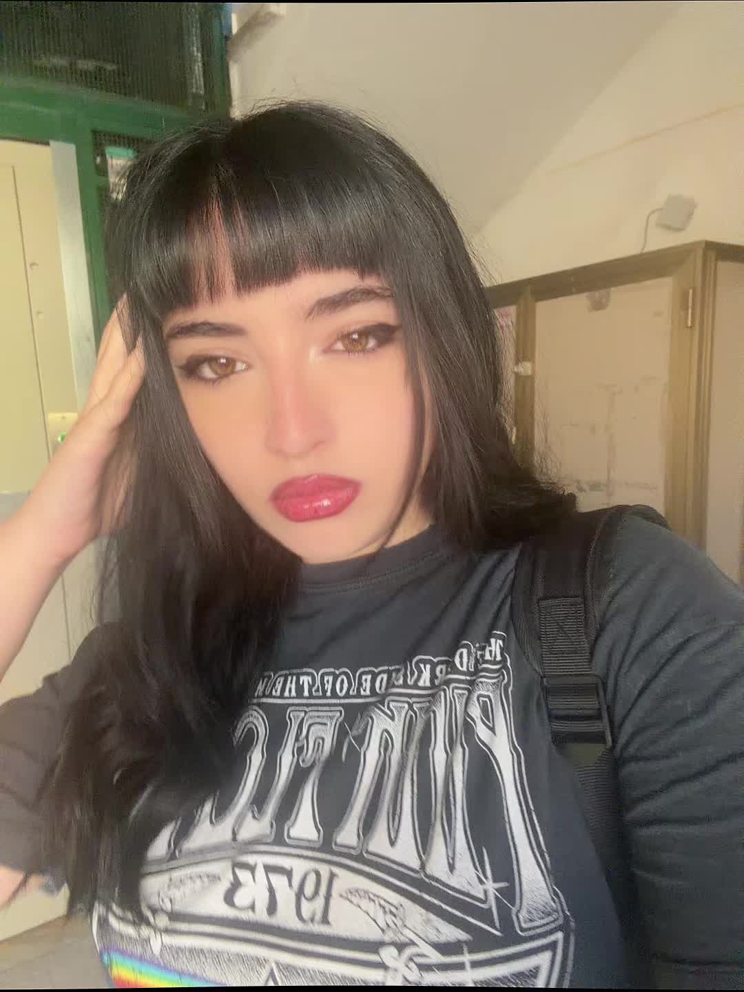 @angela