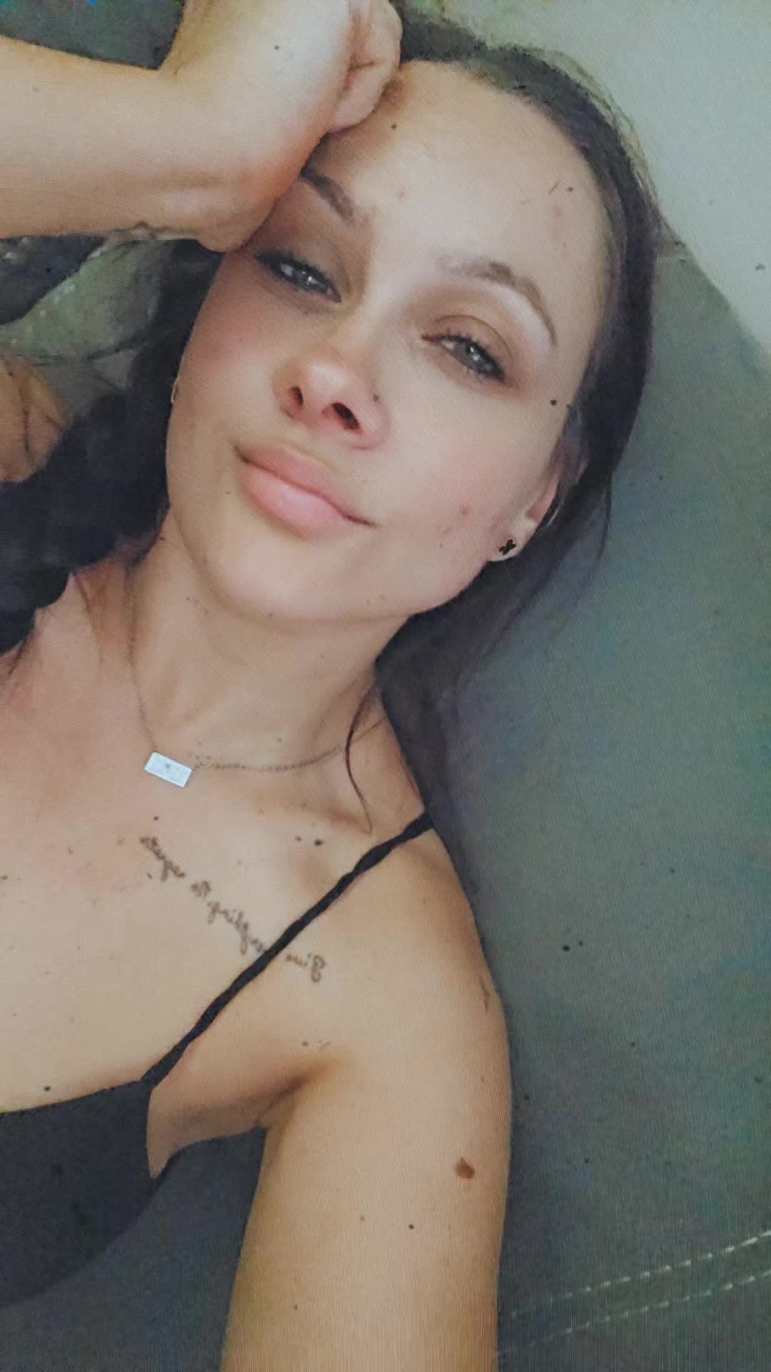 @Live♥️Love♥️Laugh