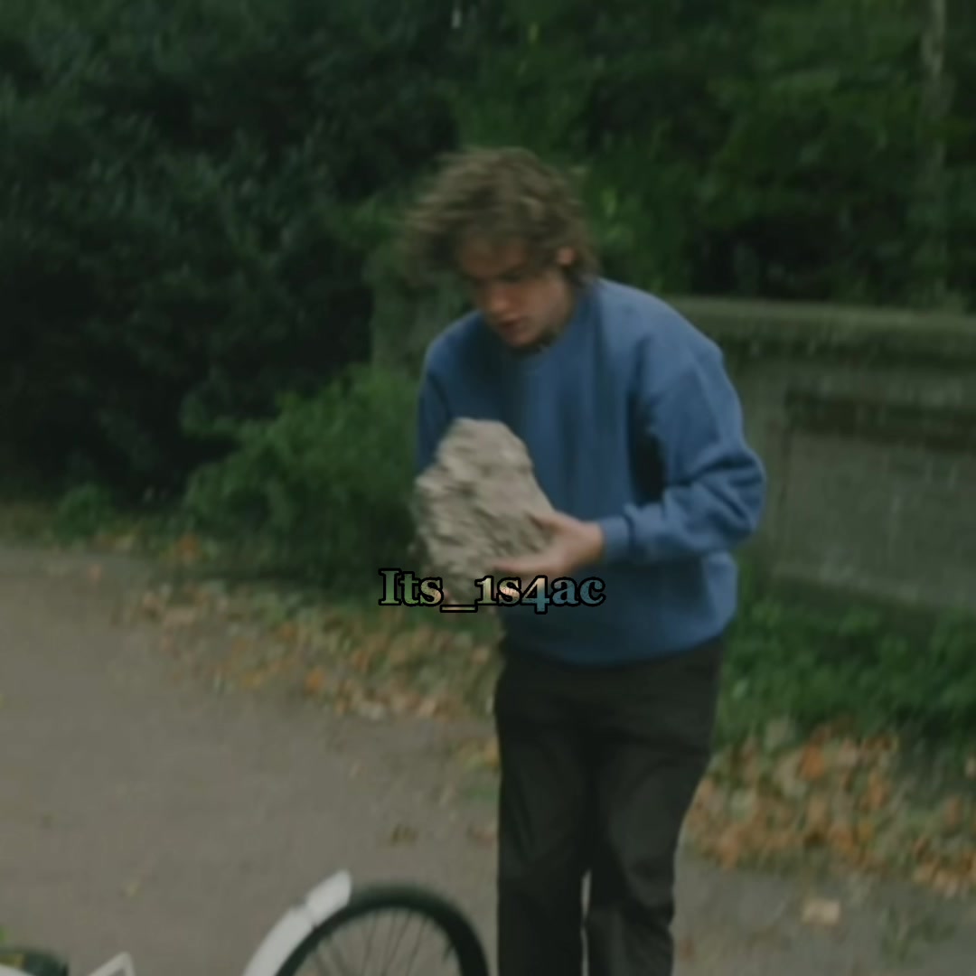 @𝓘𝓼&auml;𝓪𝓬🇬🇧