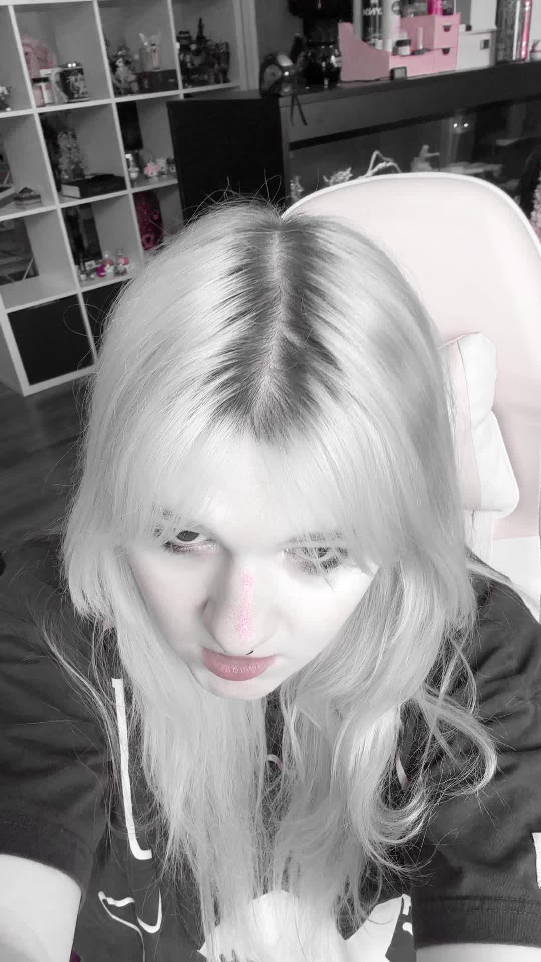 @🍓kitty🐈⬛