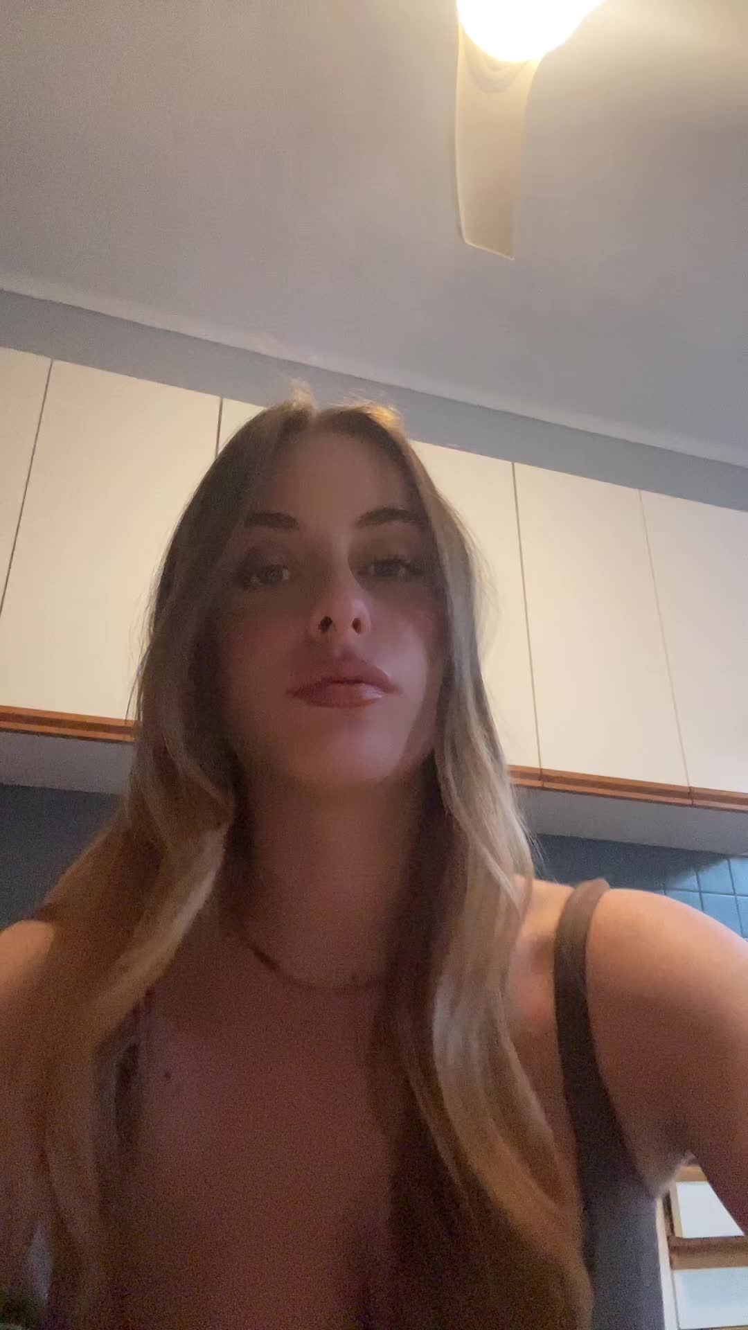 @de