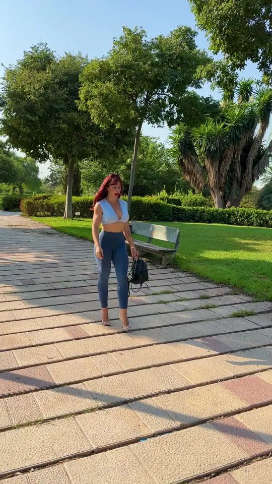 Yaela Vonk ( yaela_vonk) Urlebird