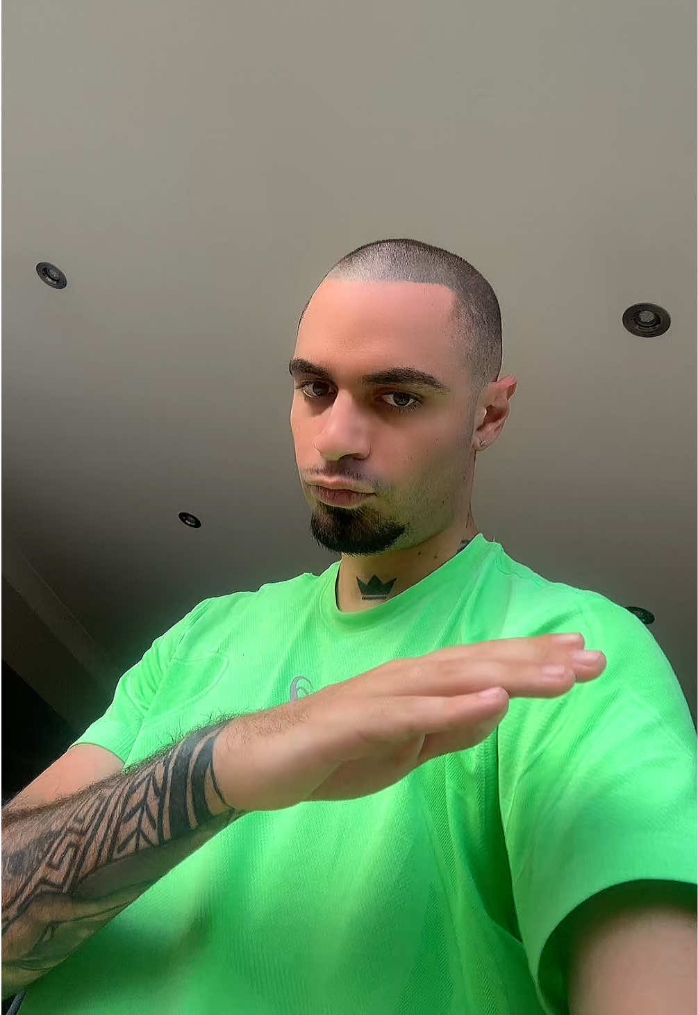 @andonisneo