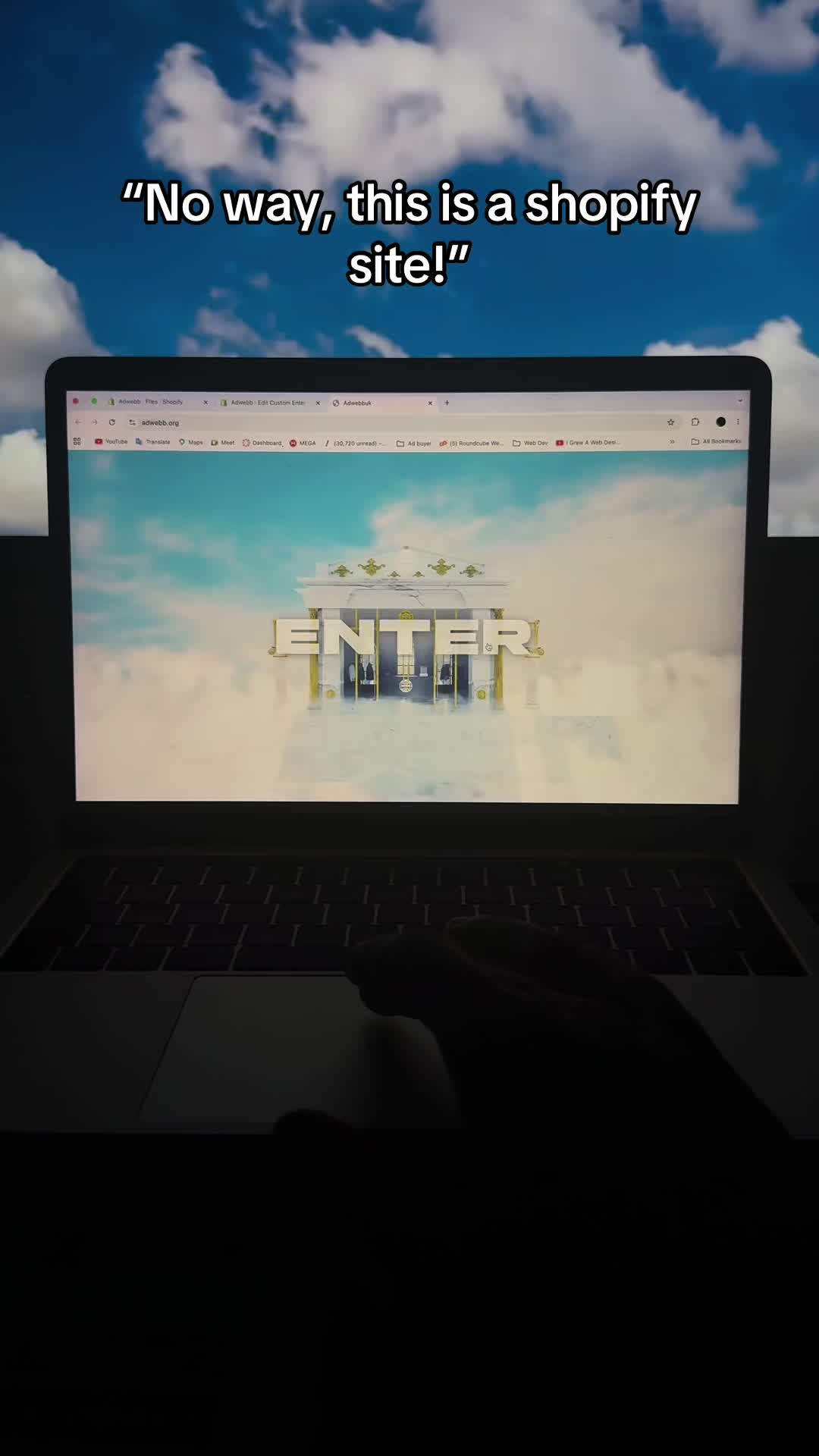 @Clothing Brand Websites 📱