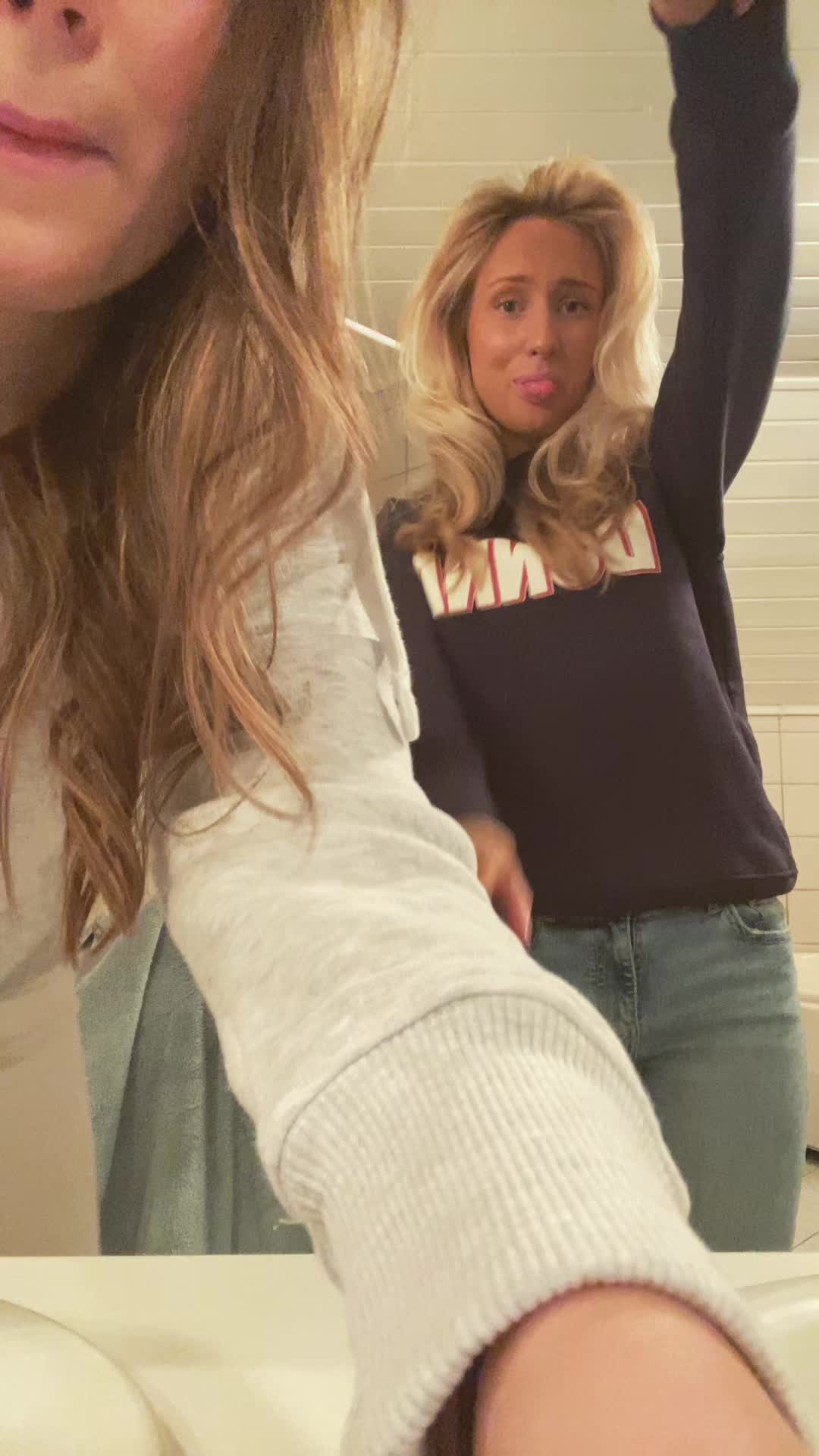 @🧸