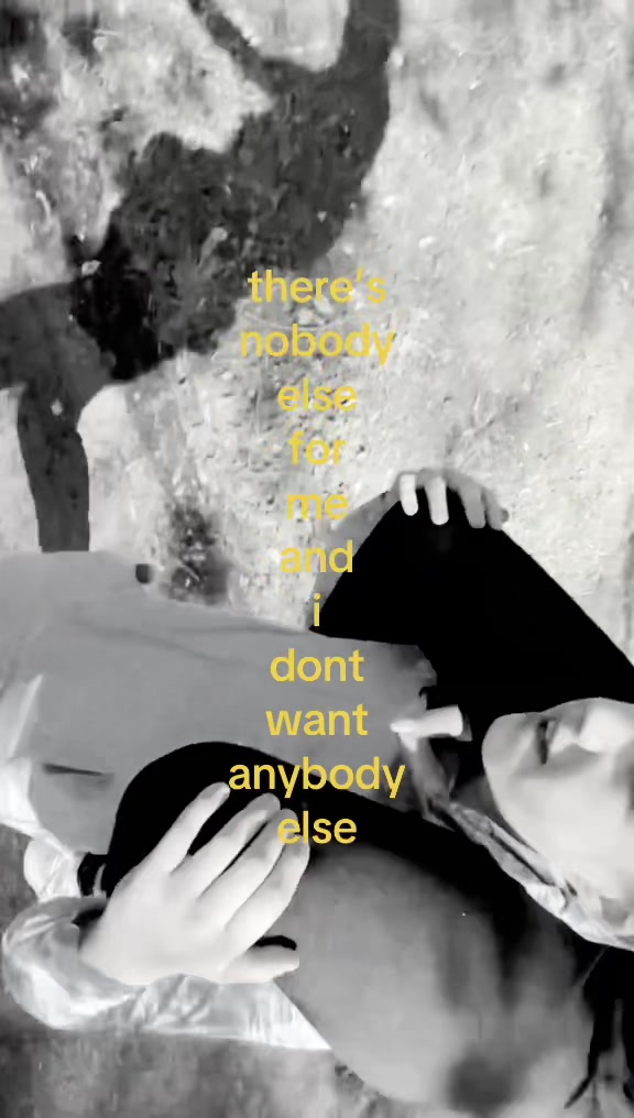 @𝐄𝐥𝐥𝐚🩶🫧