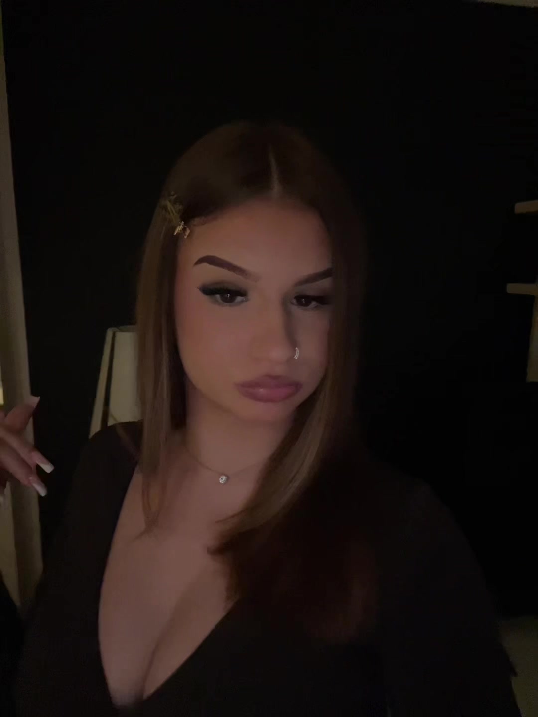 @𝒗𝒆𝒓𝒐𝒏𝒊𝒄𝒂🧿