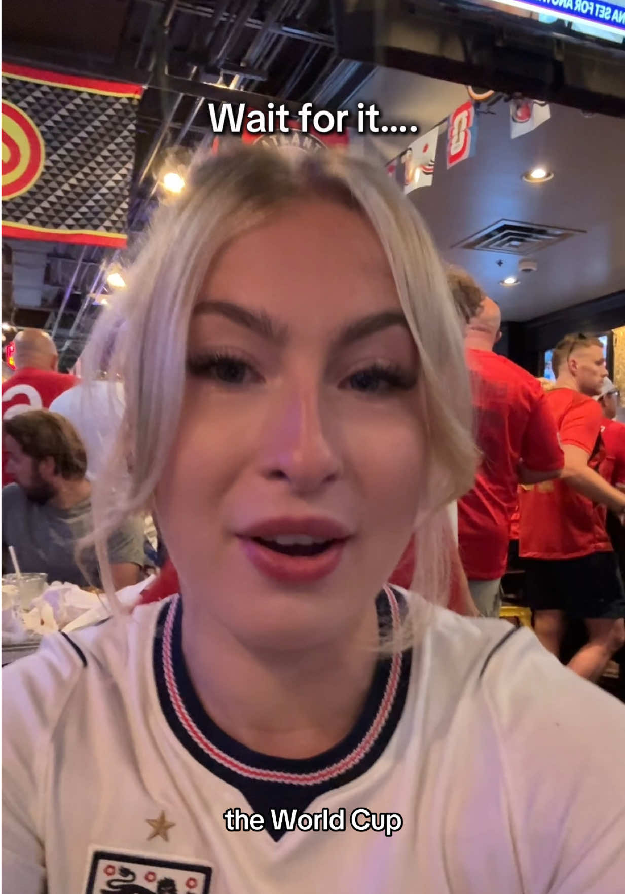 @astridwett
