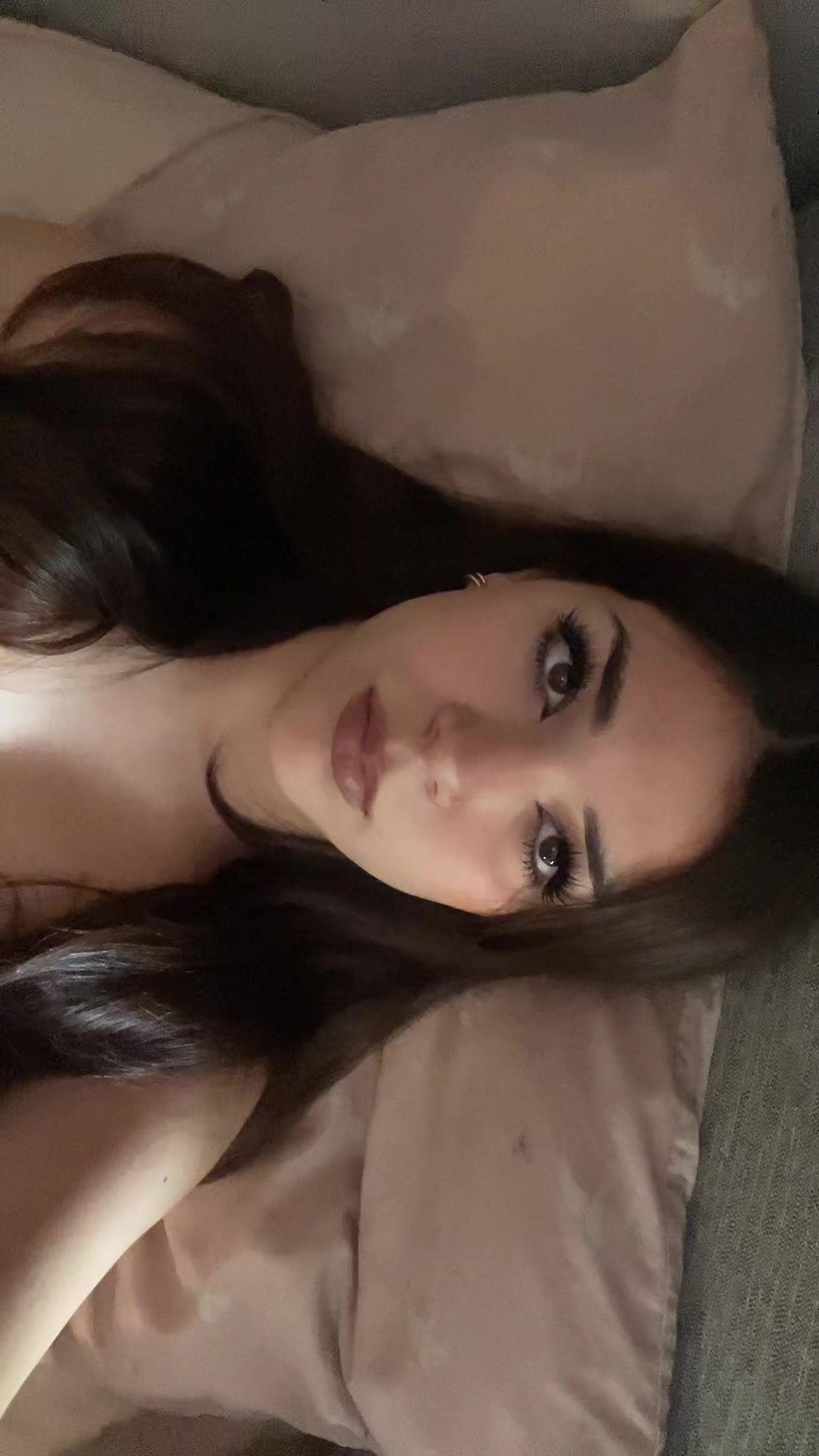@isabella