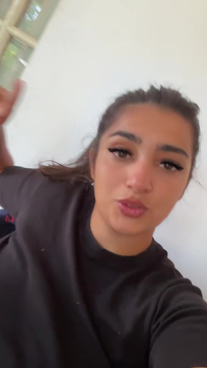 @Elena_Cipriana03