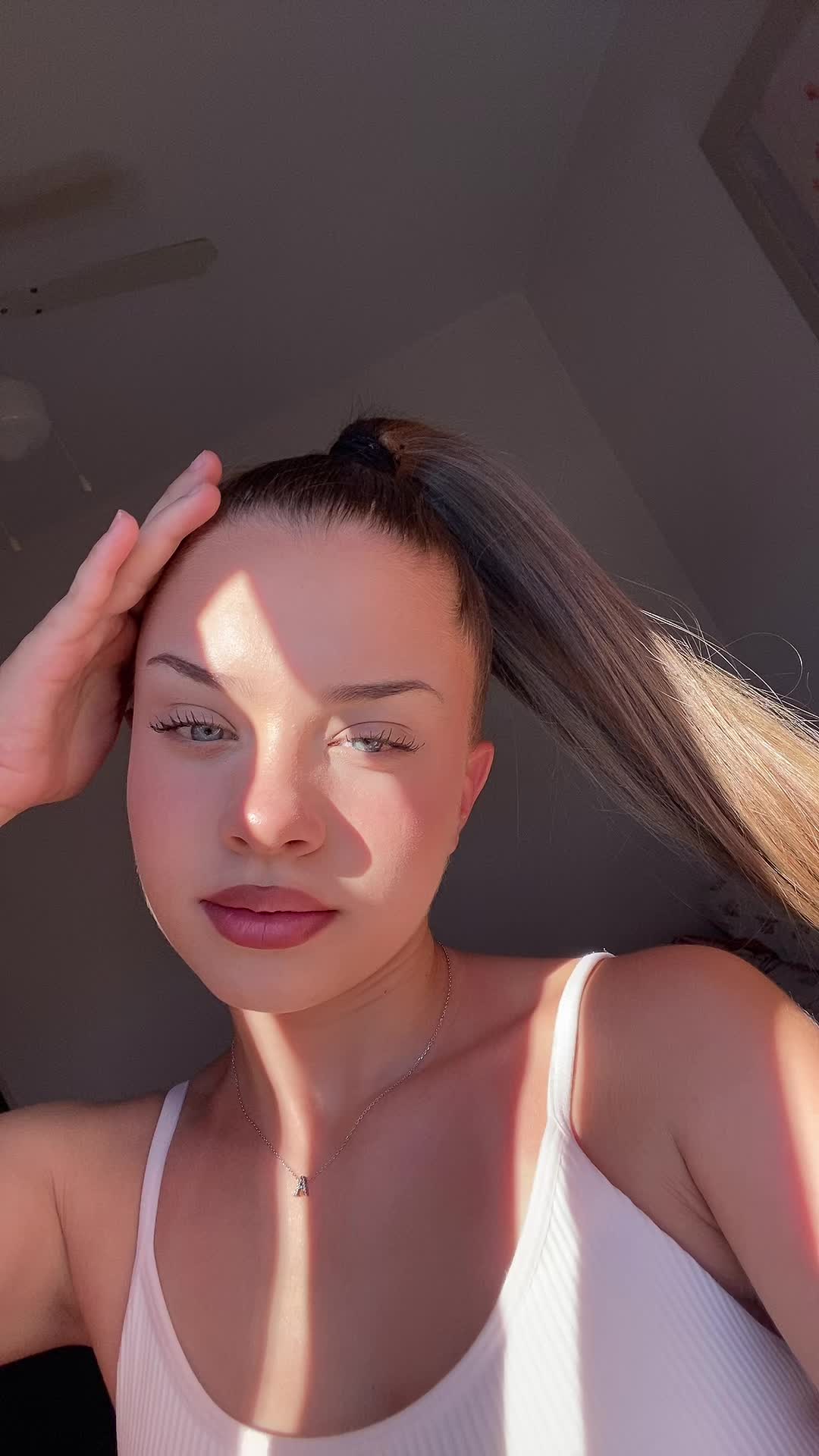 @aalbii