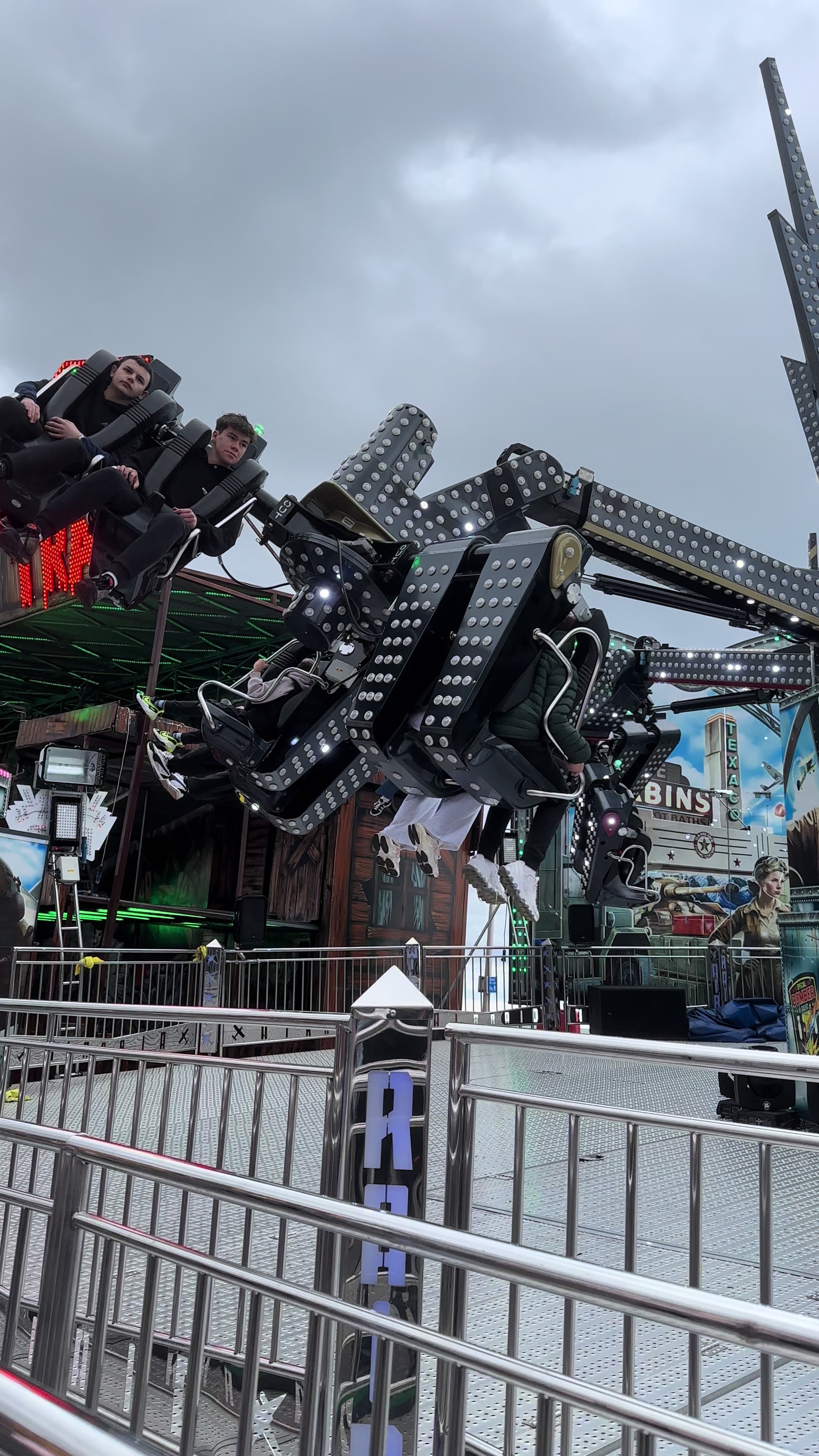 @funfairrides360