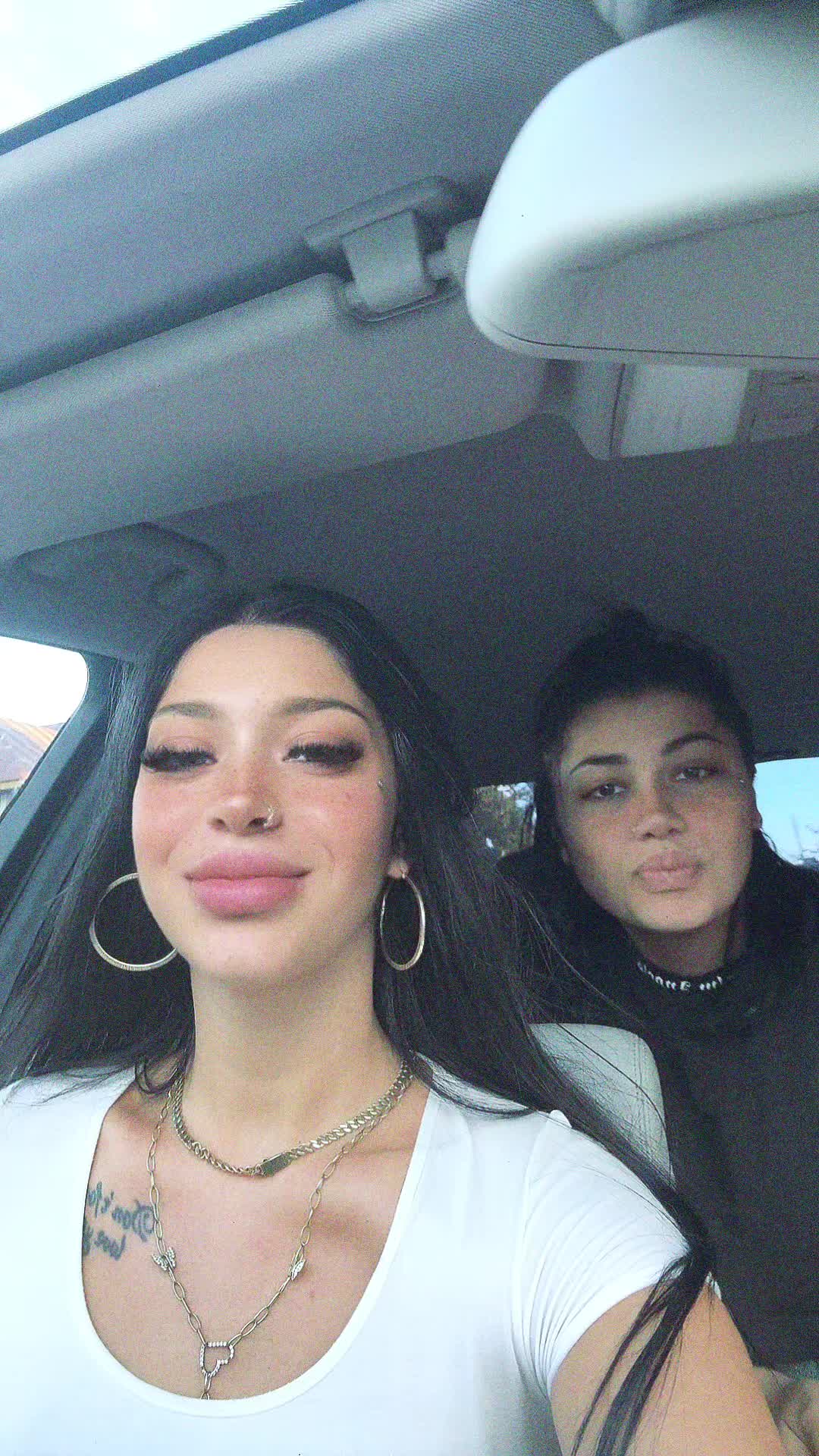@veronicazuzuuu