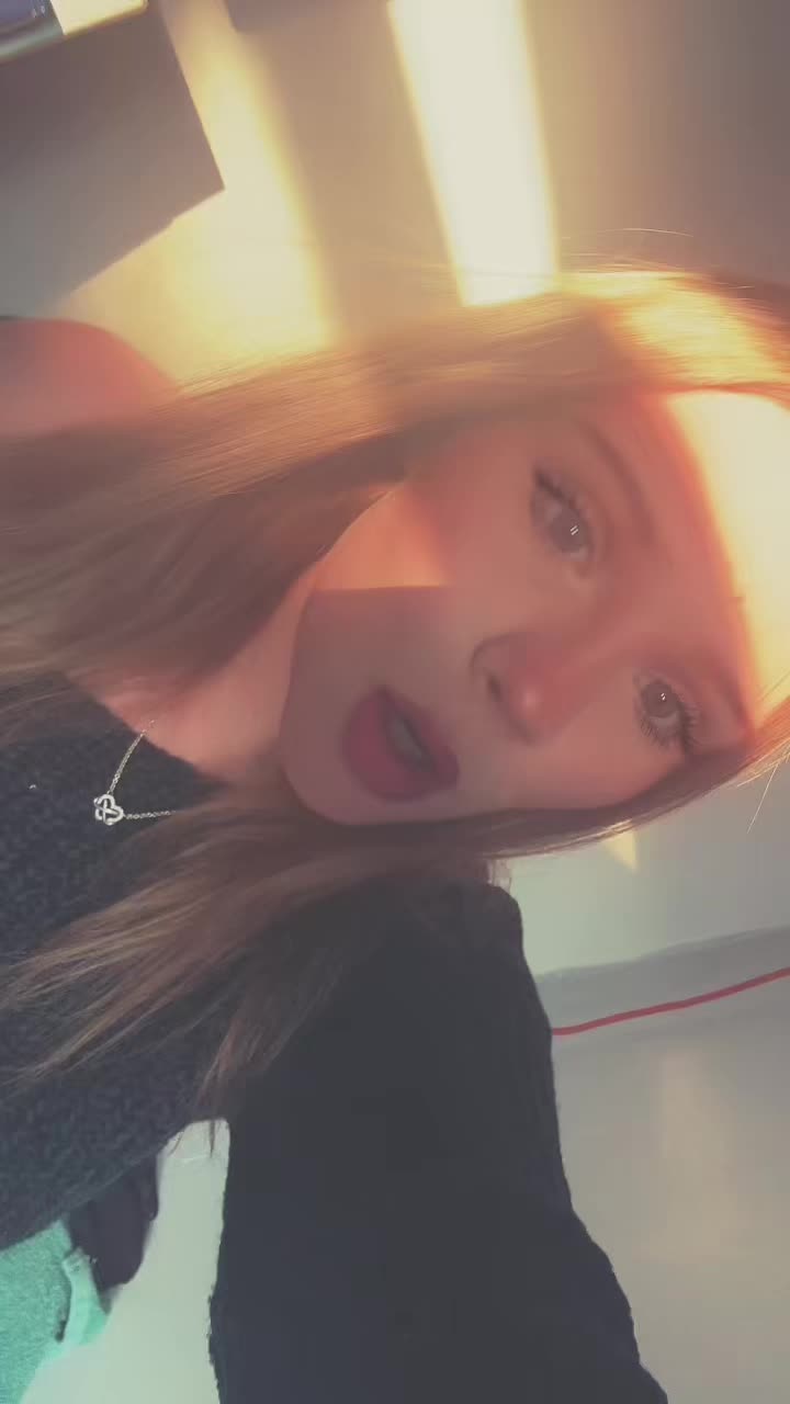 @𝒜𝓃𝓉♫♪✌︎