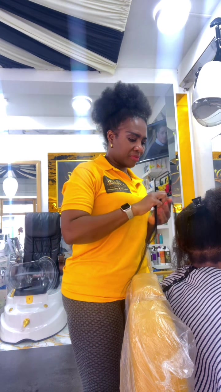@Hajira hair