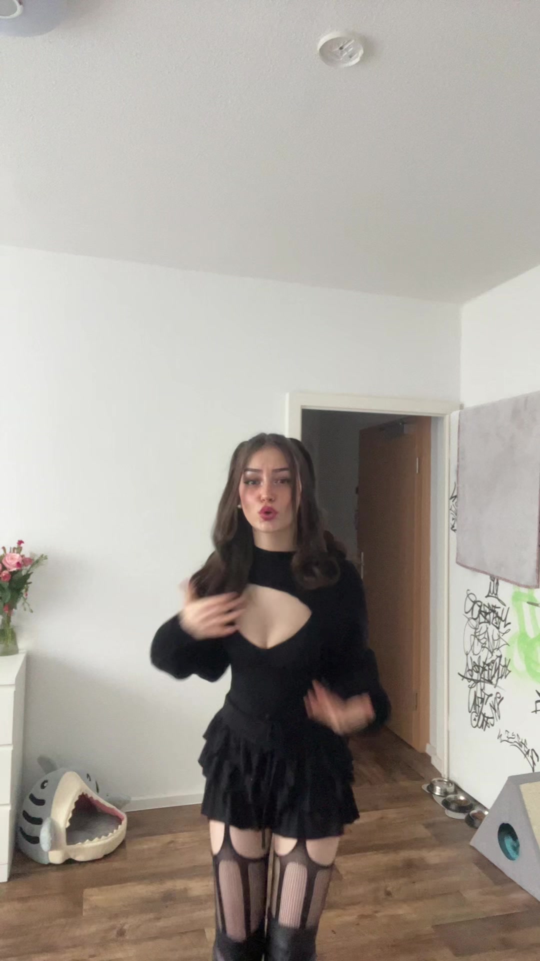 @𝐇𝐀𝐍𝐍𝐀𝐇𝐋𝐔𝐈𝐒𝐈𝐄𝐍𝐍𝐄