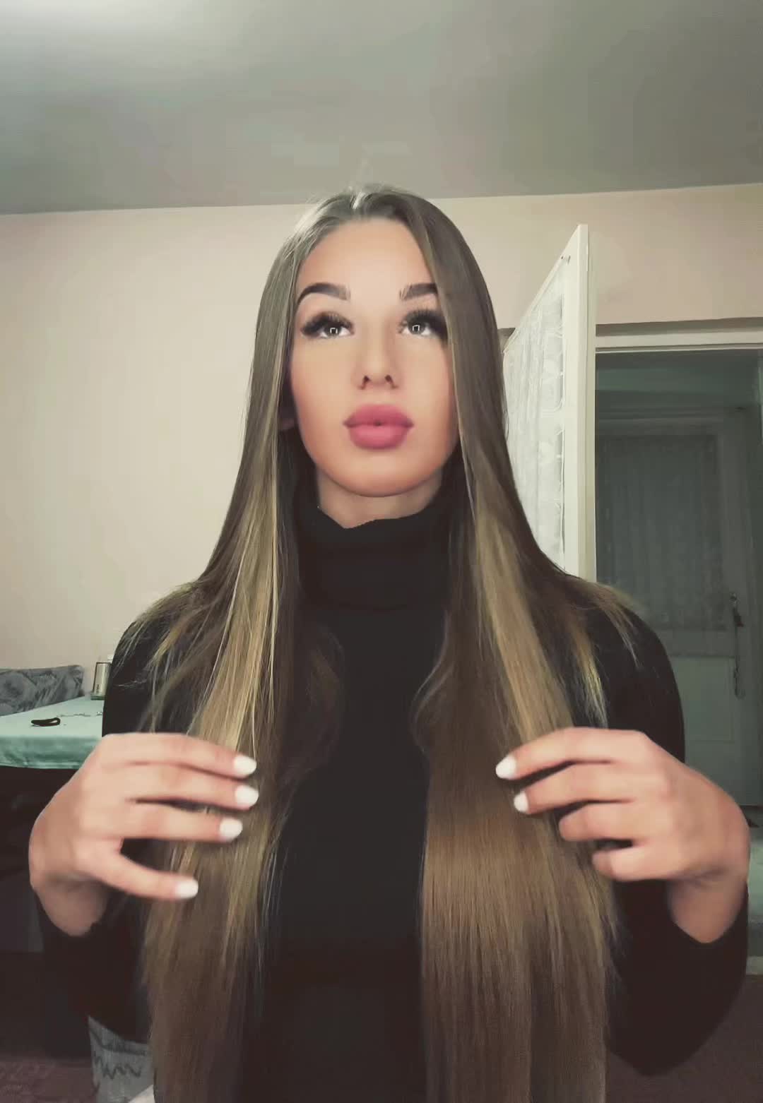 @Alexandra Moldov&aacute;n