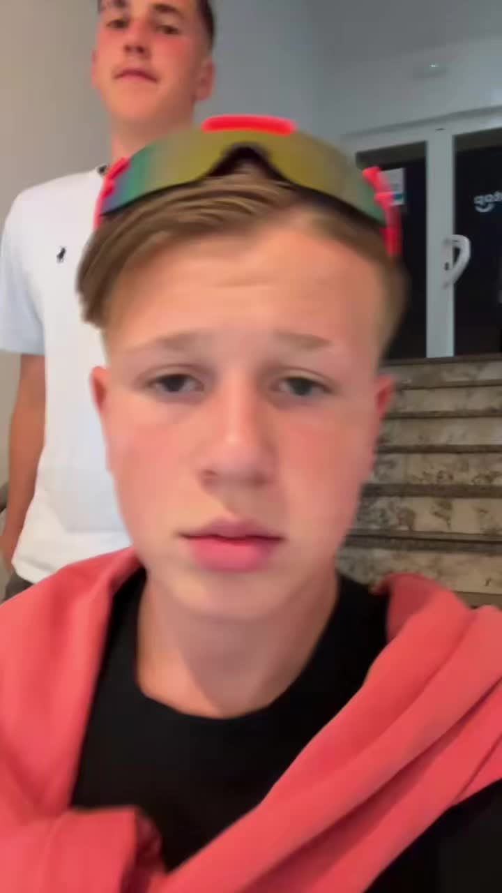 @Kamil+355