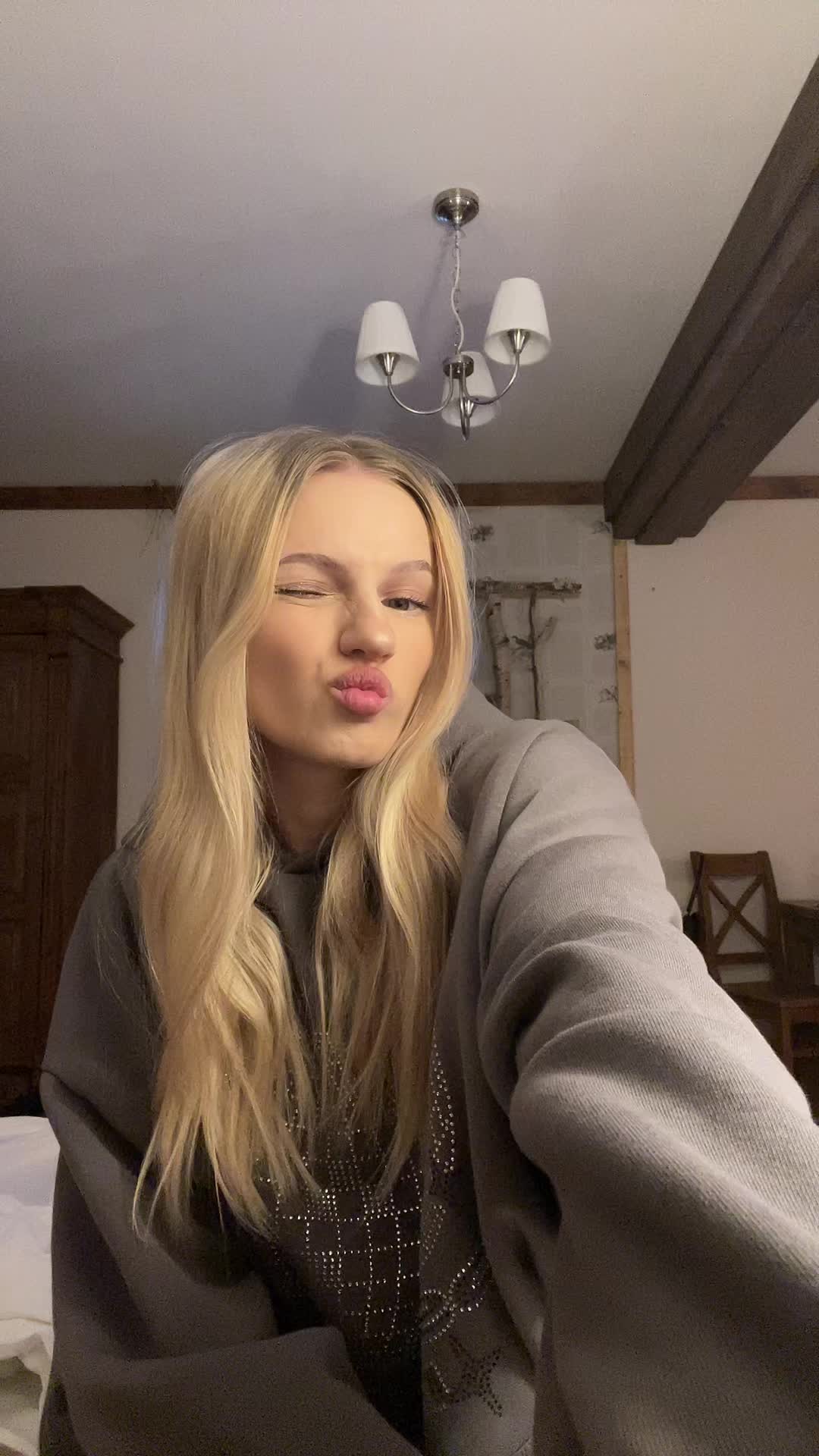 @czikinagets