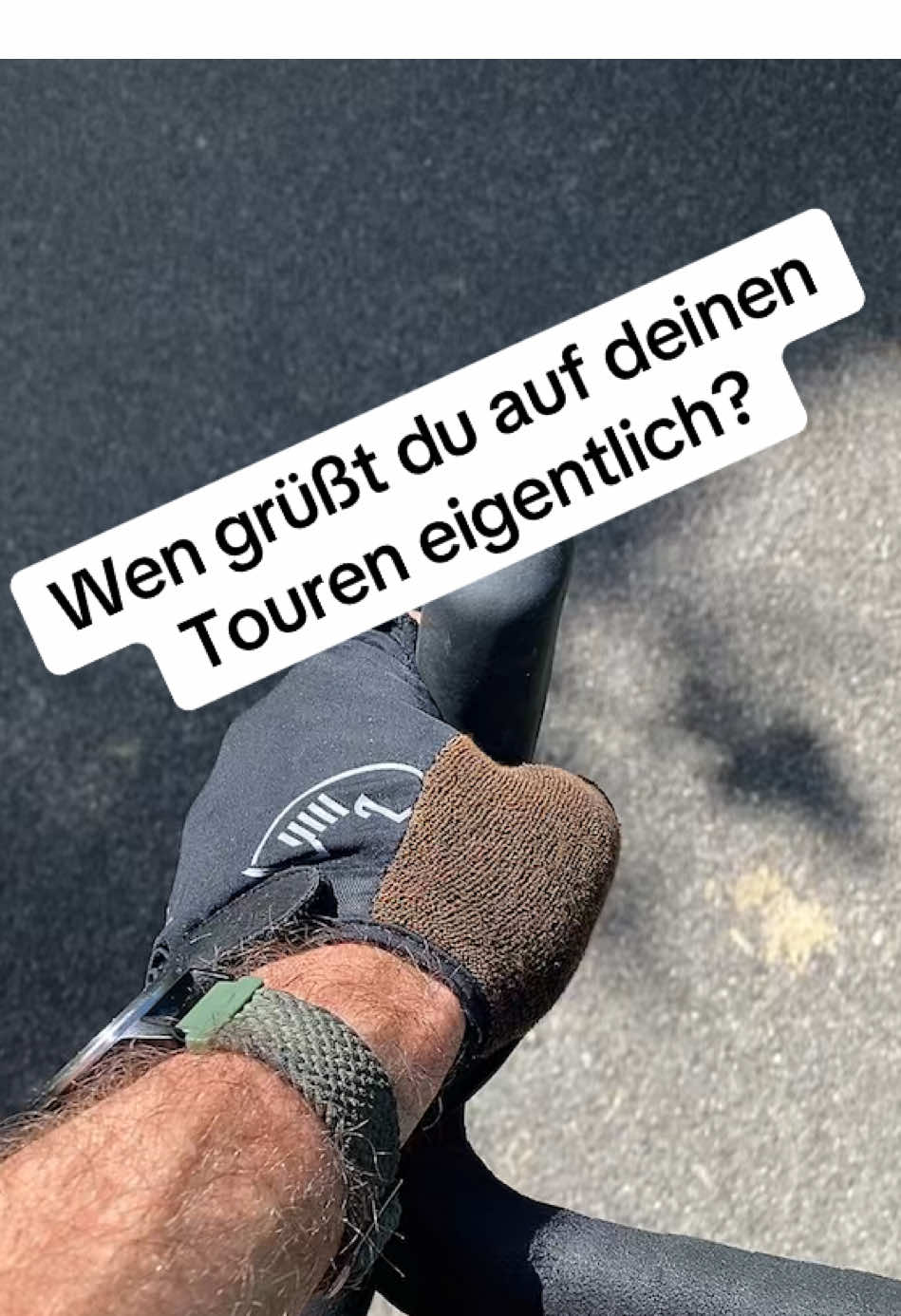 @Alter Mann mit Bike