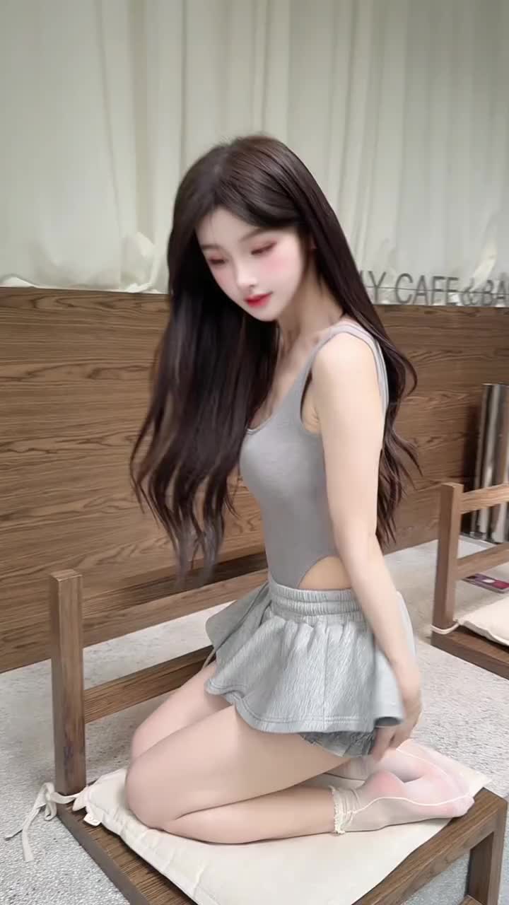 @Bella