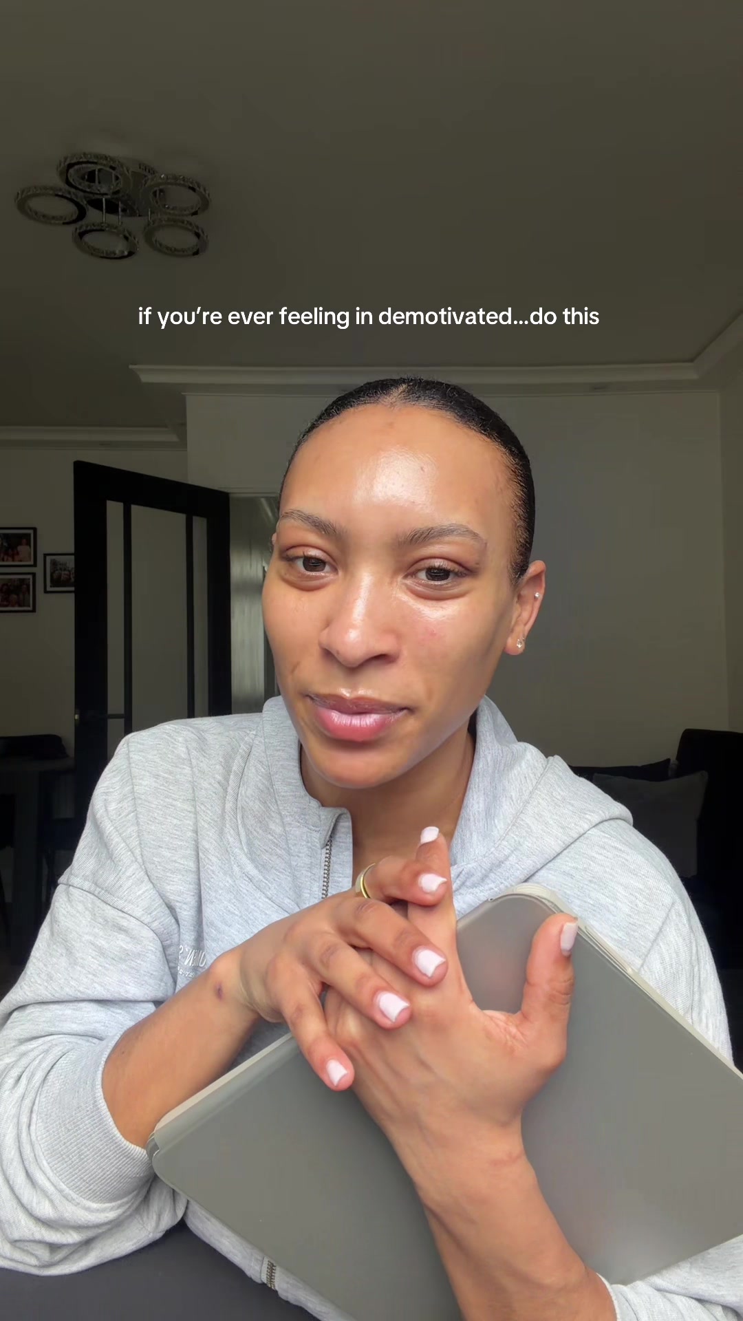 @Nia