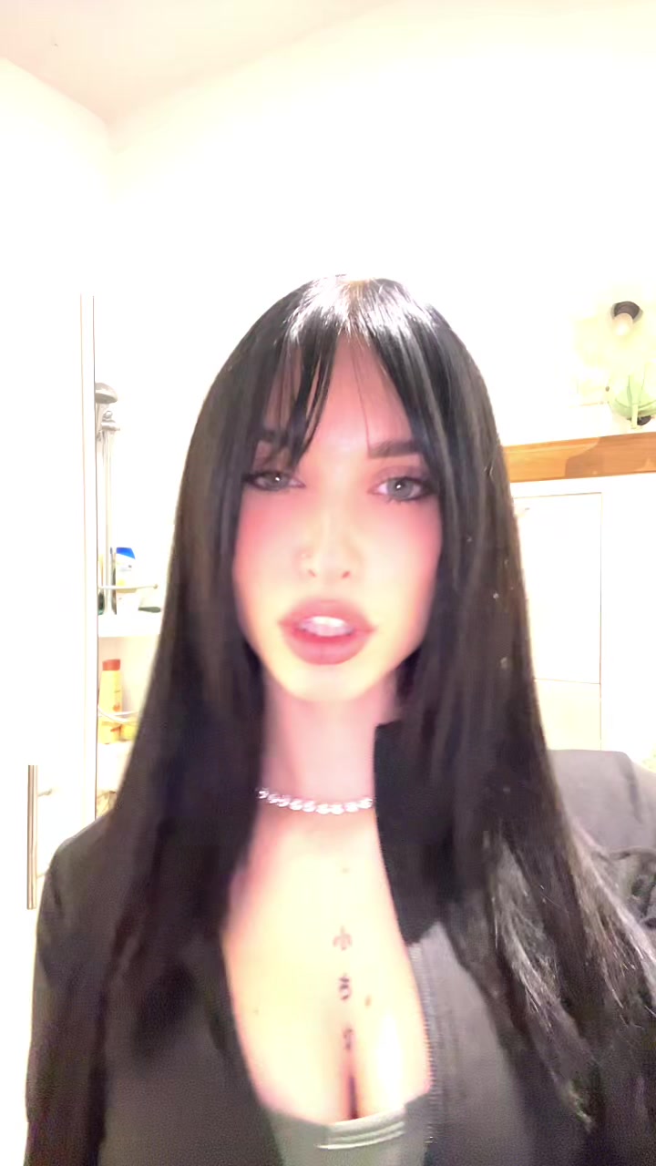 @𝑽𝒂𝒍𝒆𝒓𝒊𝒆