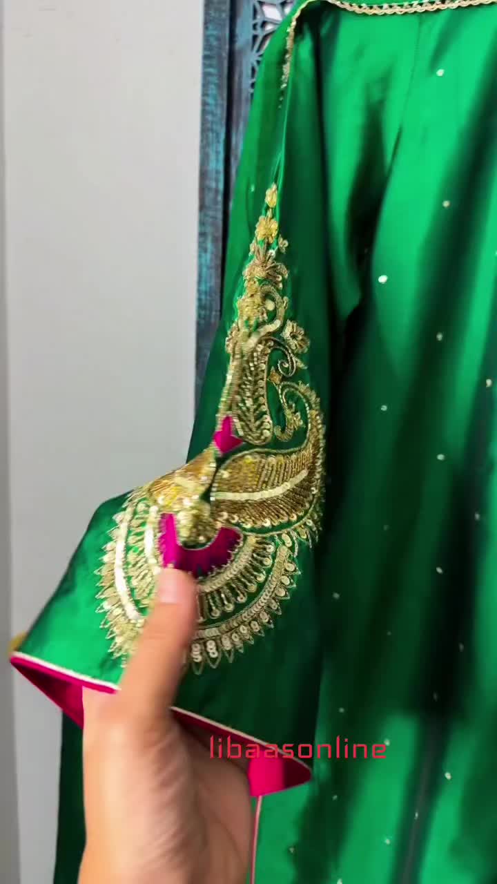 @ਲਿਬਾਸ by ਕੌਰ