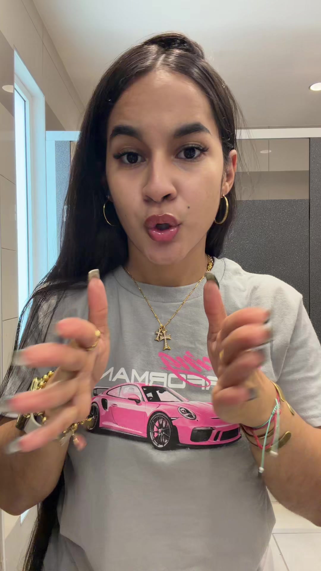 @karlasofiiiiia