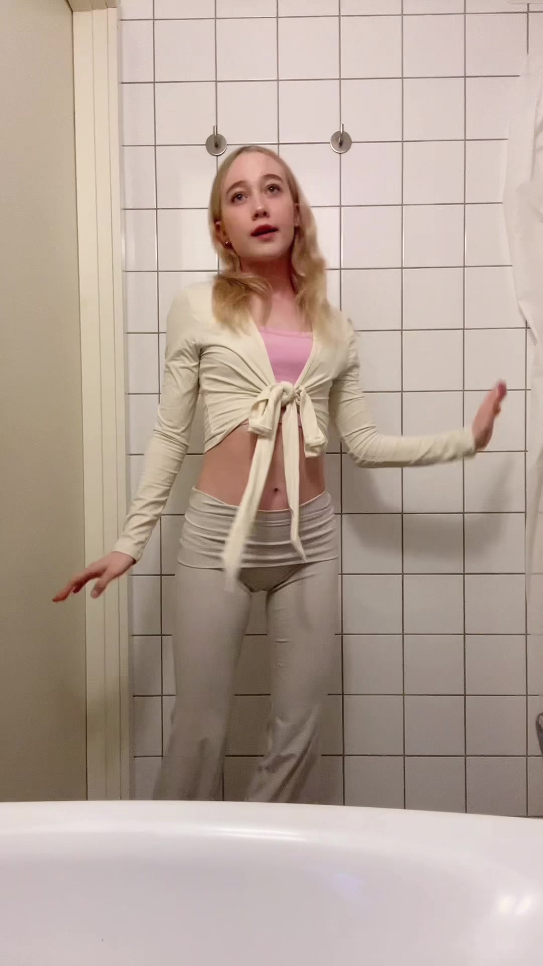 @thecutemirrorgirl