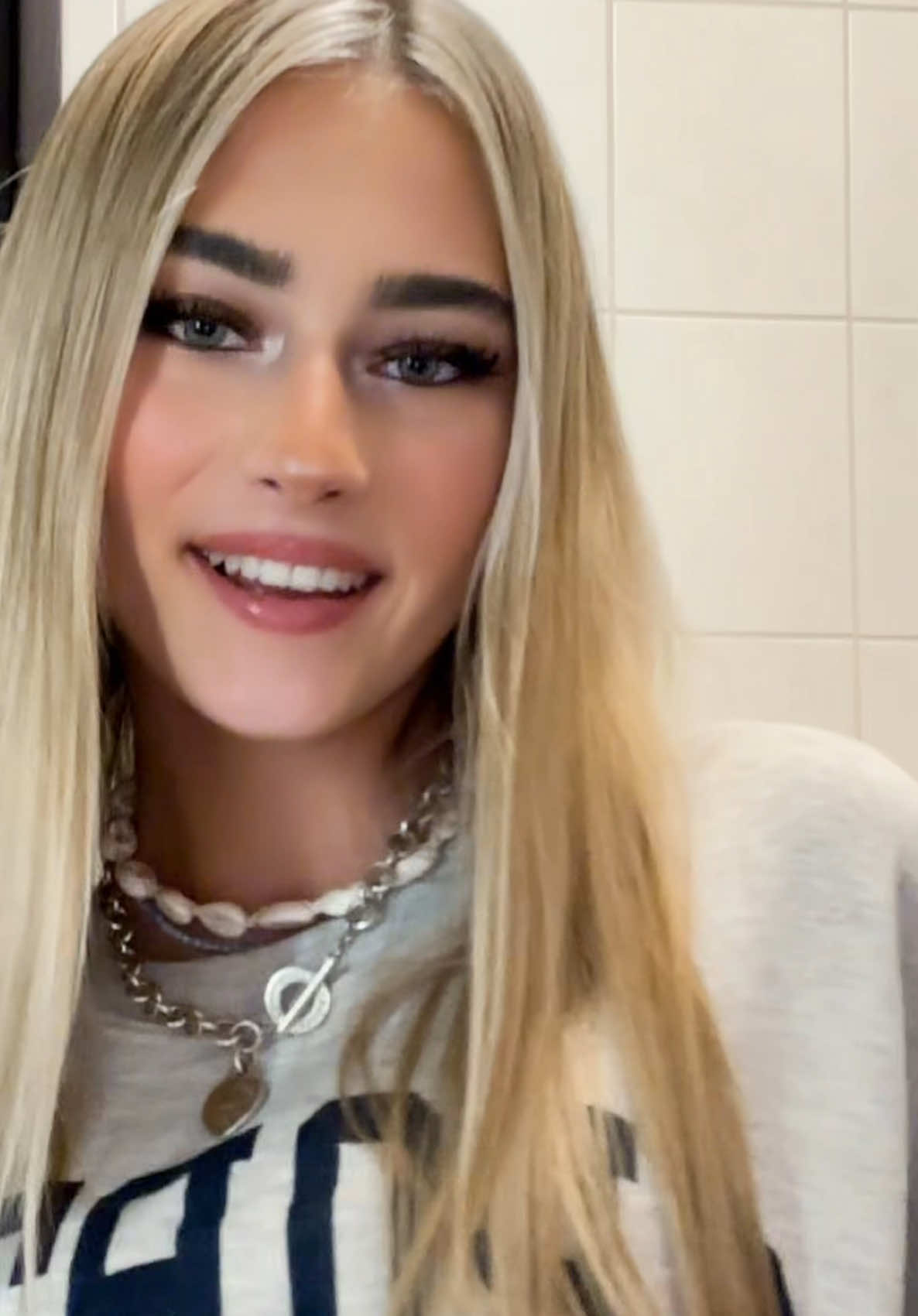 @J&egrave;n