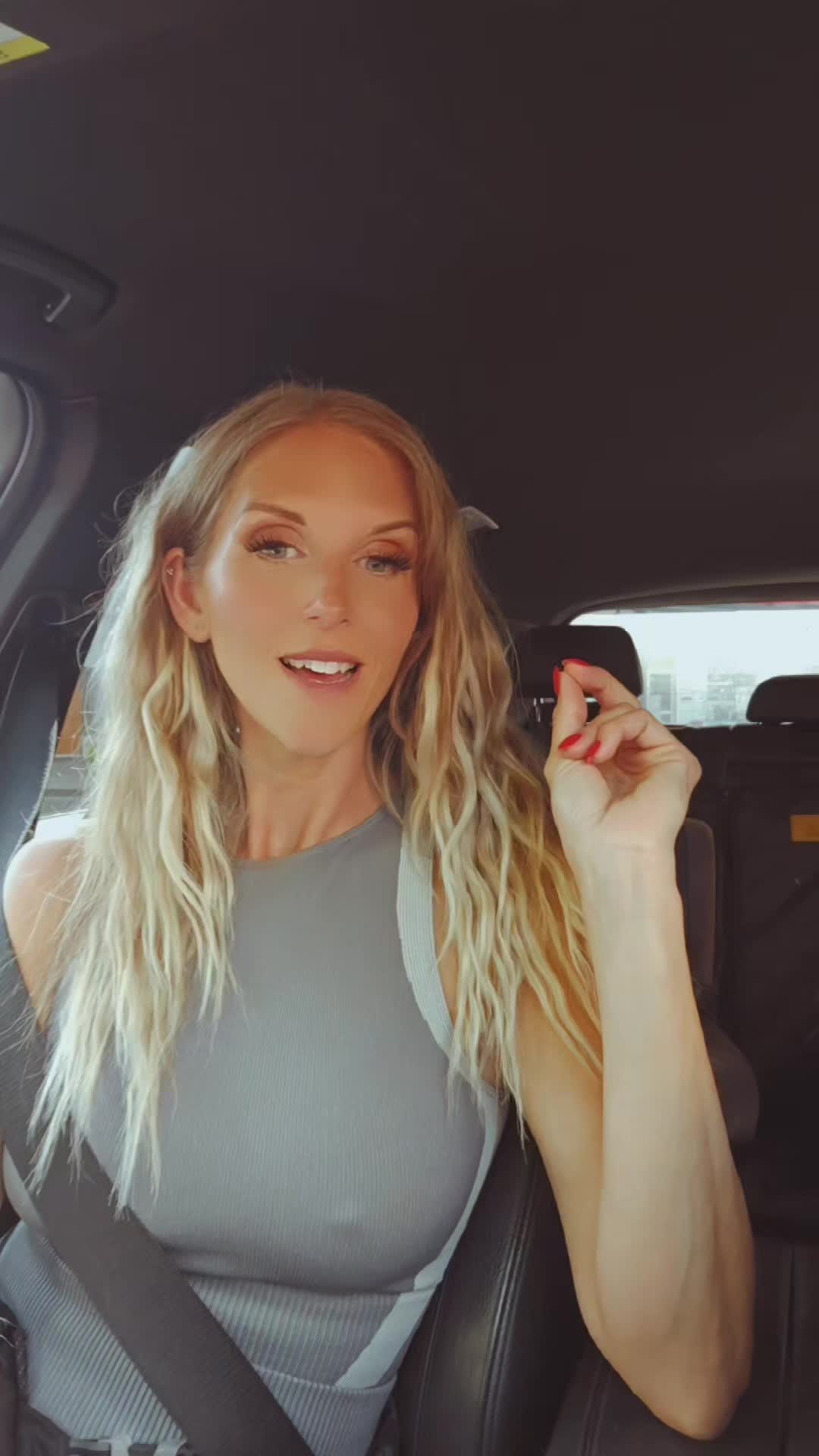 @themichellemoist