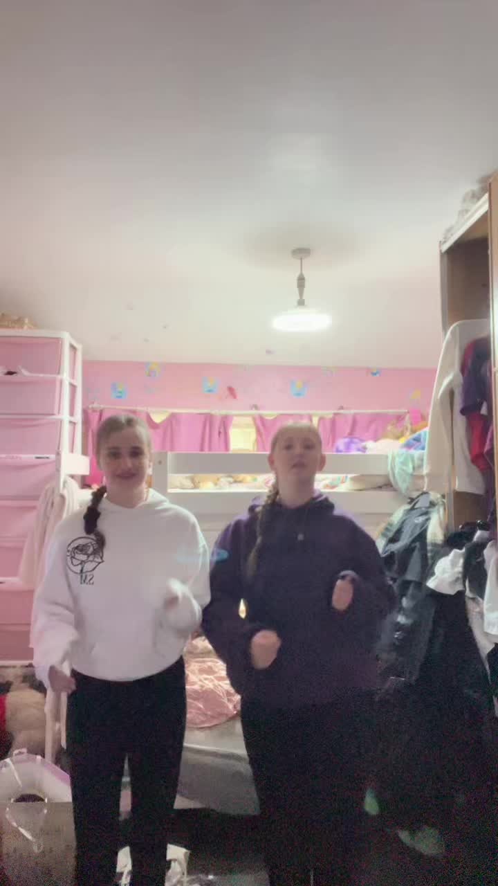 @Elizabella