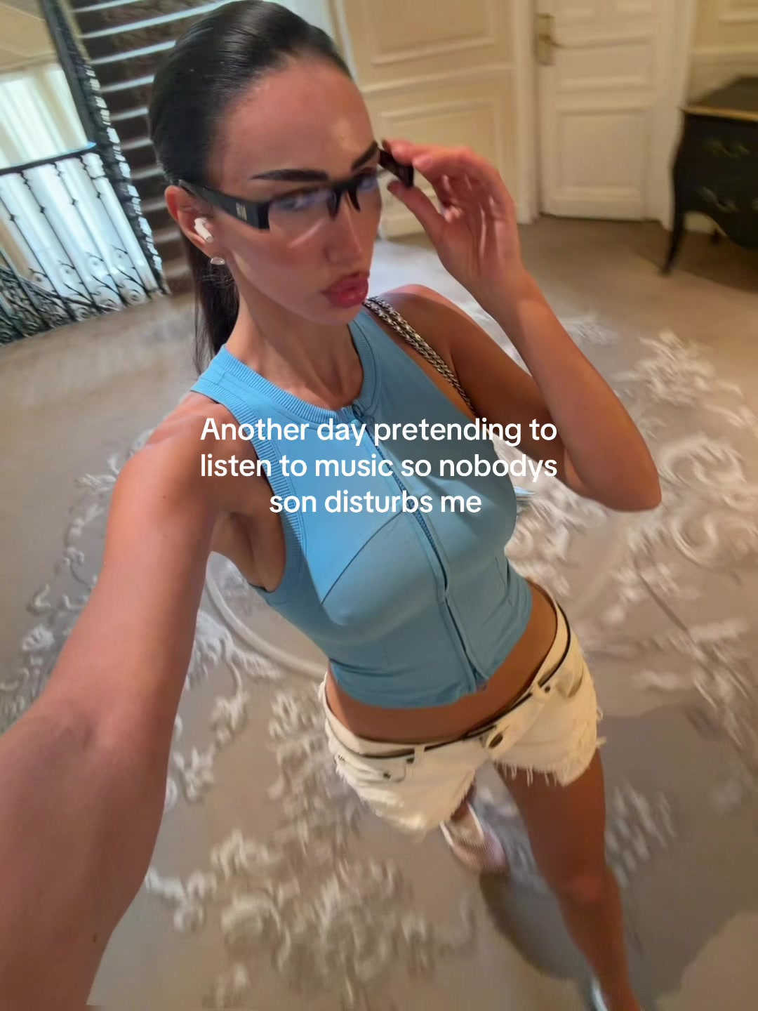@emilyrosejonesx