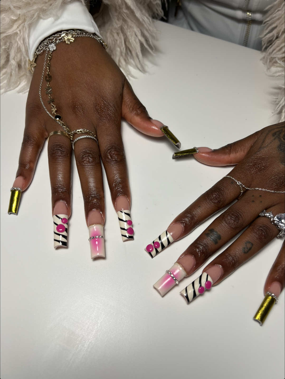 @Your nail tech