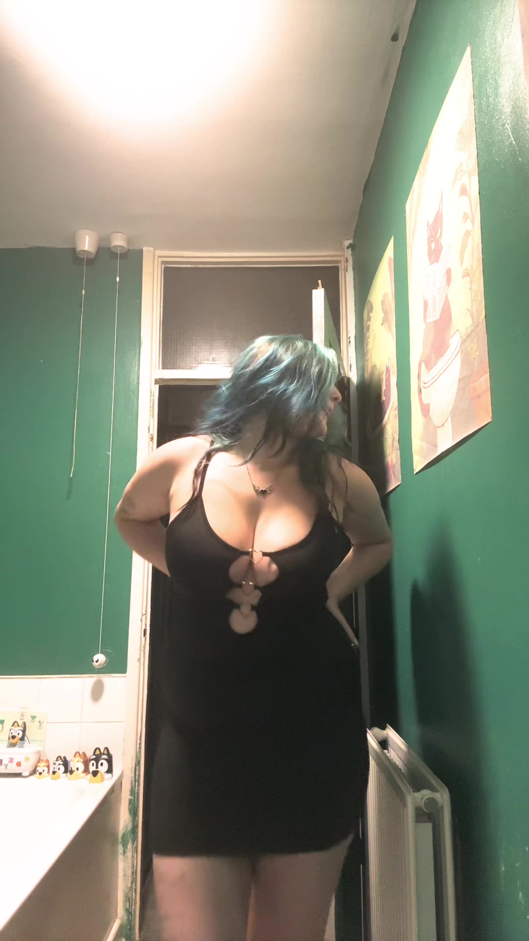 @🥀miku🦇