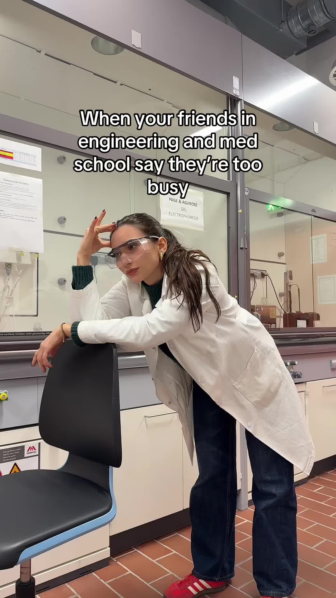 @Emilia the Chemist👩🏽🔬💃