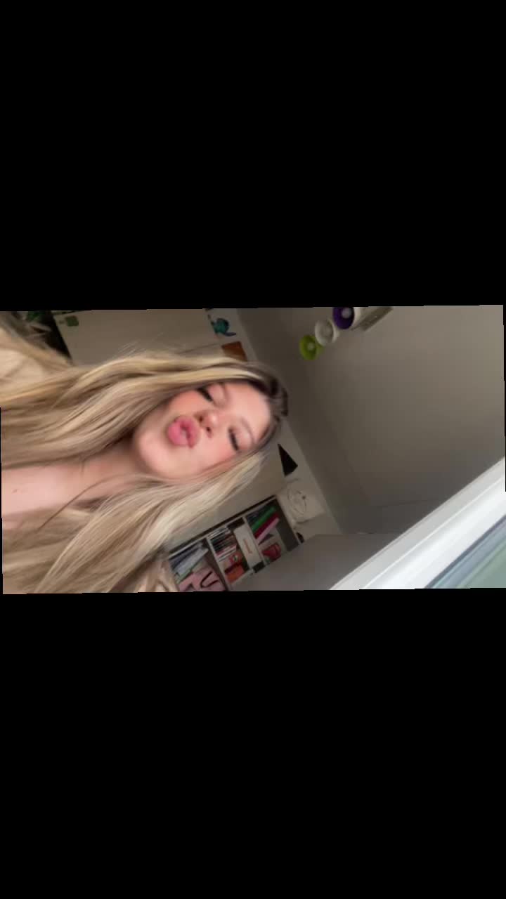 @violettaa