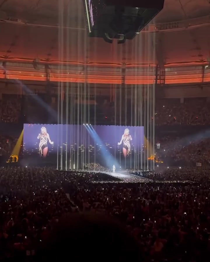@𓂃꙳⋆videos from the eras tour