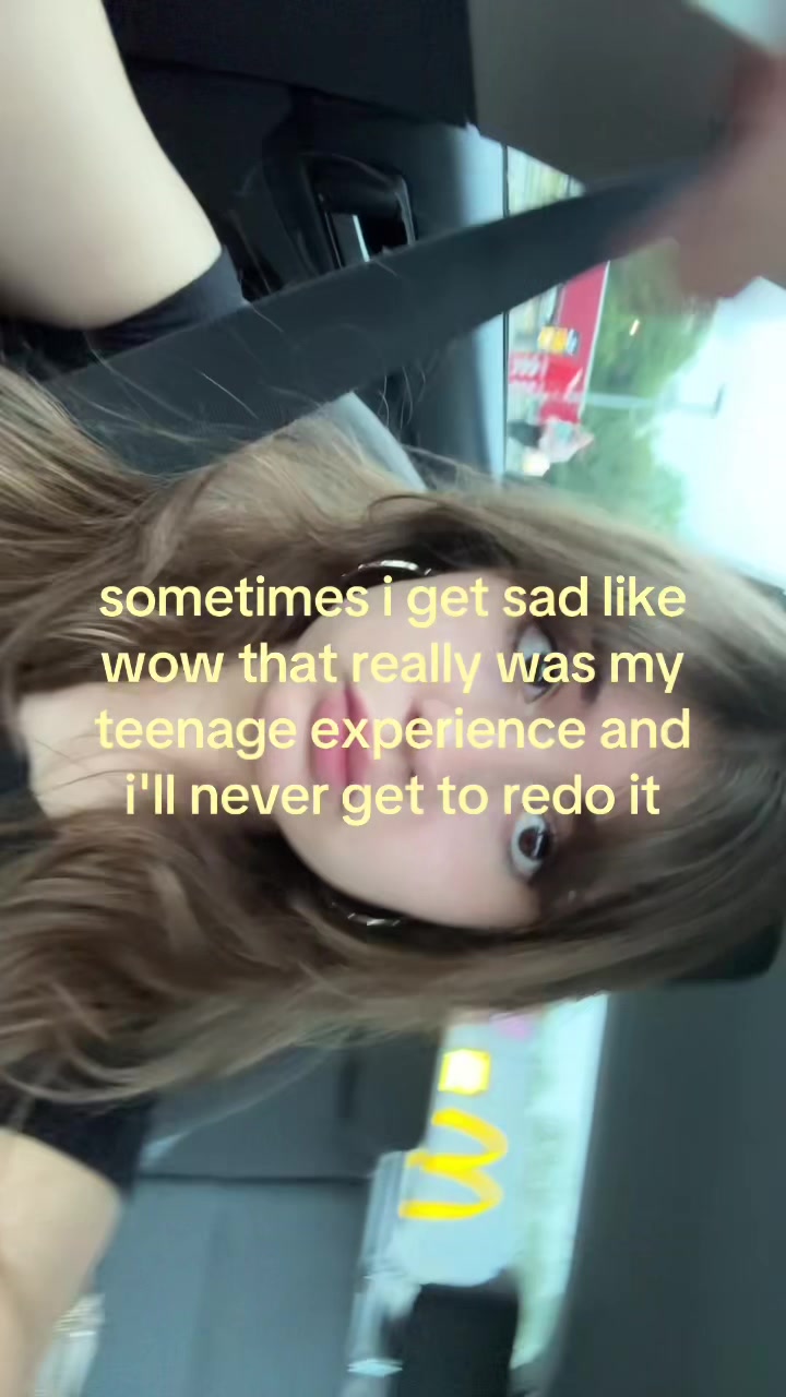 @emzyemz 🫐